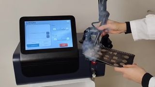 دستگاه لیزر Co2 Fracational درمان آکنه 10600 نانومتری دستگیره چرخشی 360 درجه